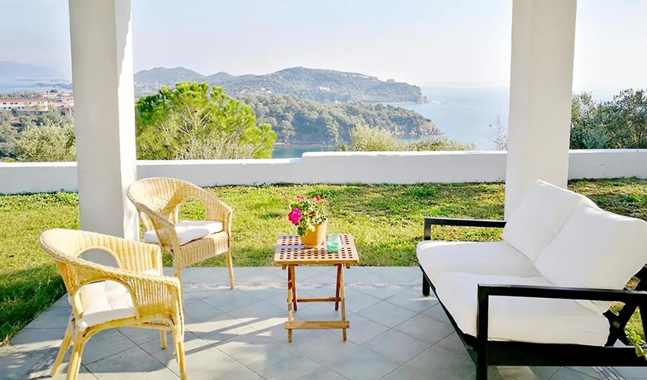Olive Bay Hilltop Apartments 阿莫利亚尼岛